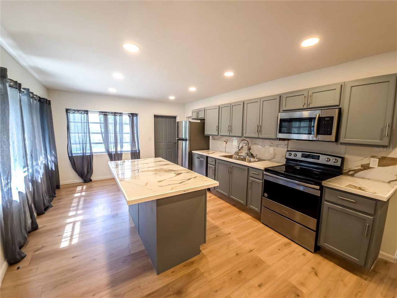17 Wilkes Street , Avon Park, FL 33825 Photo