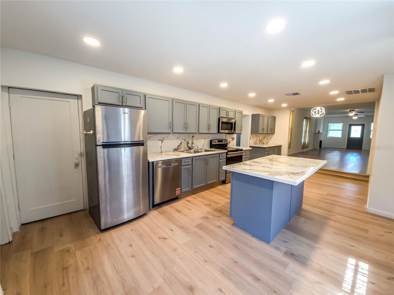 17 Wilkes Street , Avon Park, FL 33825 Photo