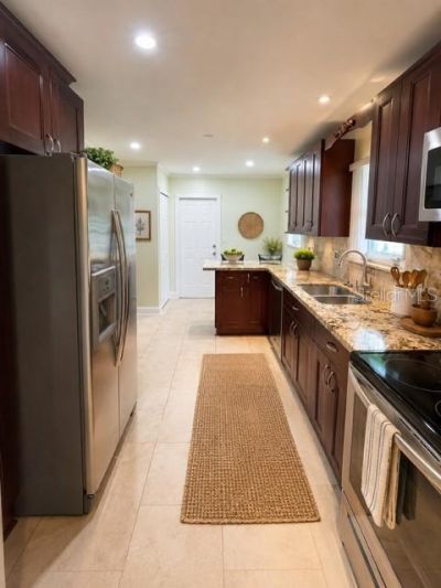 1029 W Country Club Circle, Plantation, FL 33317 Photo