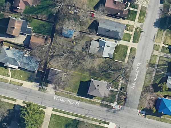 1866 N Brookfield , South Bend, IN 46628