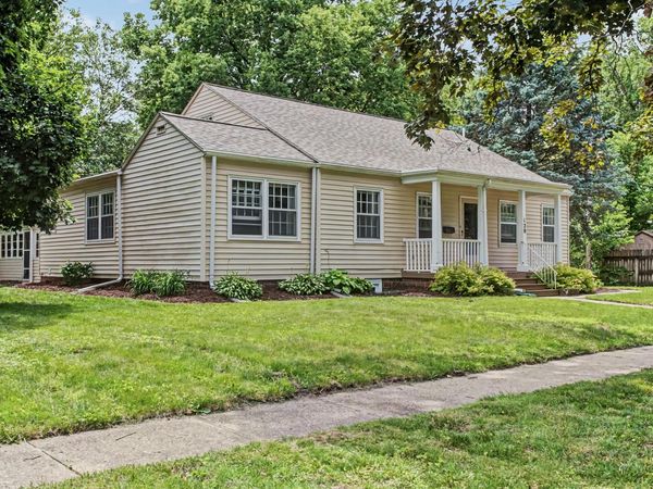 120 E 7th Street, Ames, IA 50010