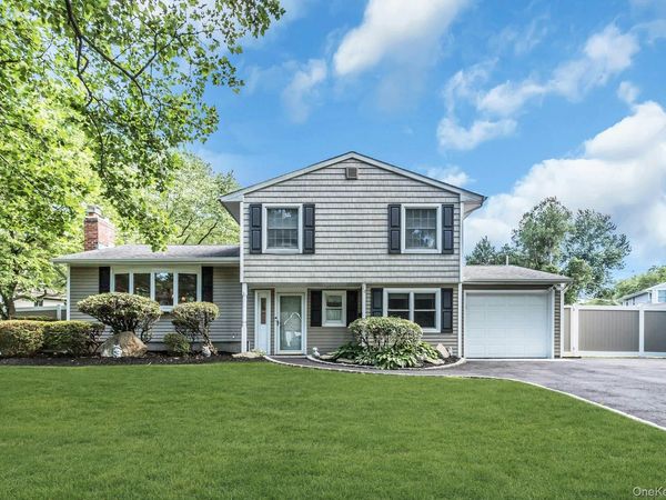 20 Danton Street , Melville, NY 11747