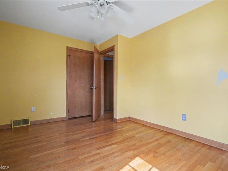 1372 Doncaster Drive, Youngstown, OH 44511 Photo 11