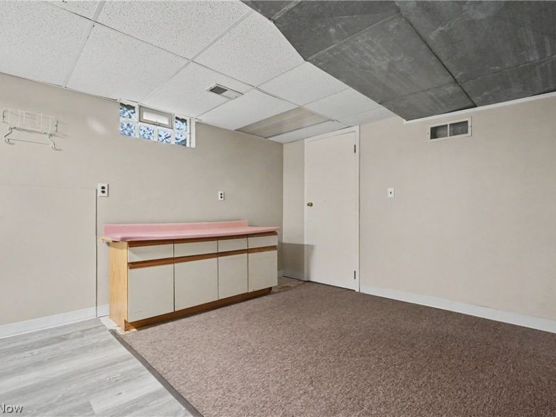 1372 Doncaster Drive, Youngstown, OH 44511 Photo 29