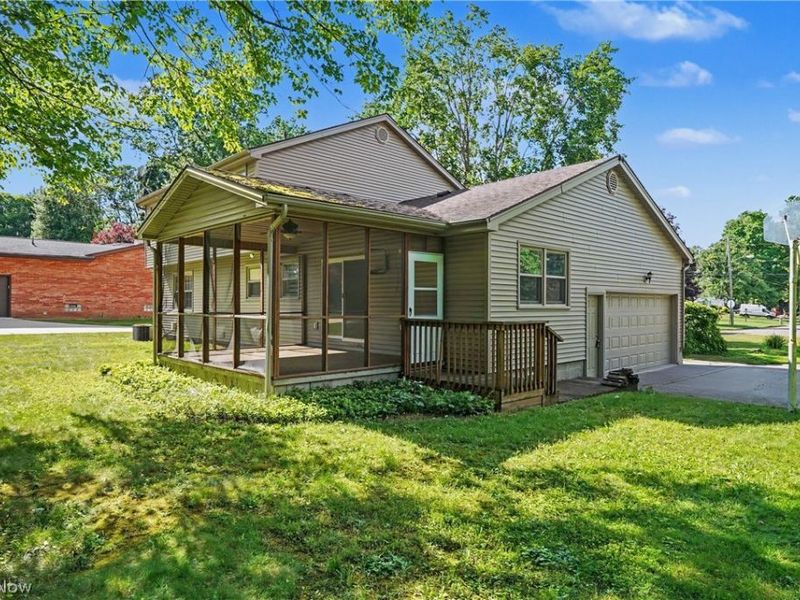 1372 Doncaster Drive, Youngstown, OH 44511 Photo 37