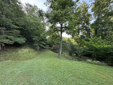 3 Pokes Place, Ona, WV 25545