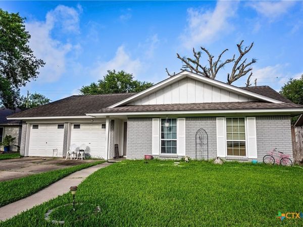501 Magdalena Drive , Victoria, TX 77904