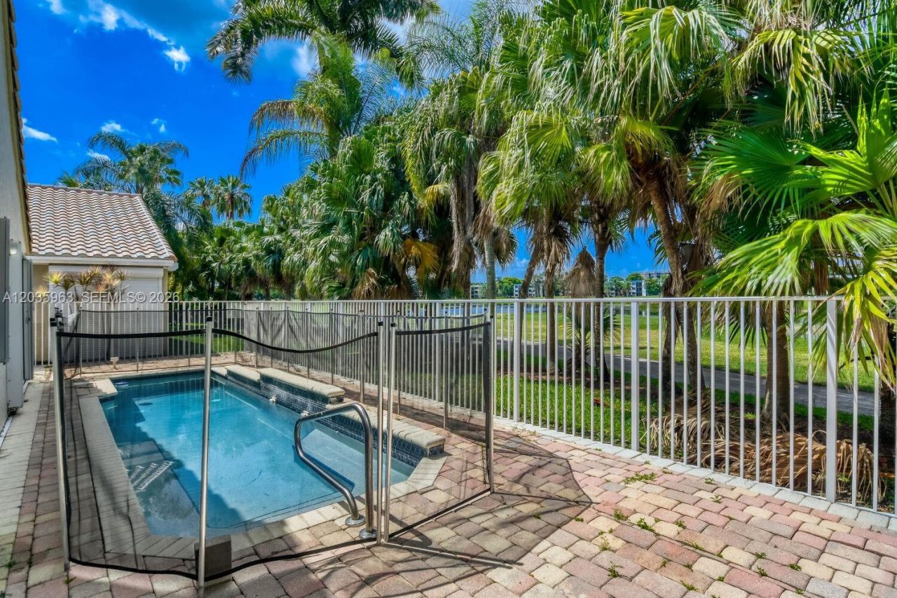 16270 La Costa Dr, Weston, FL 33326 Photo