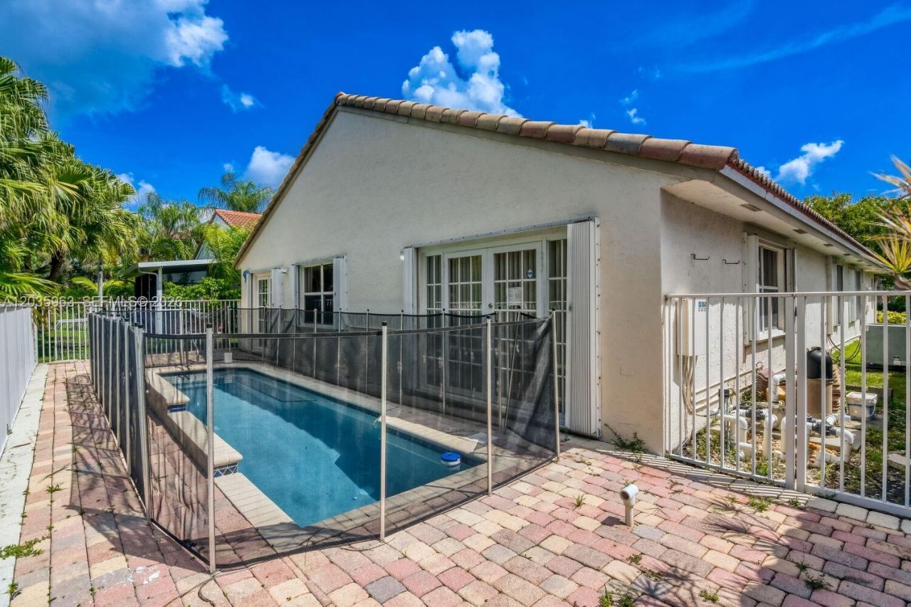 16270 La Costa Dr, Weston, FL 33326 Photo