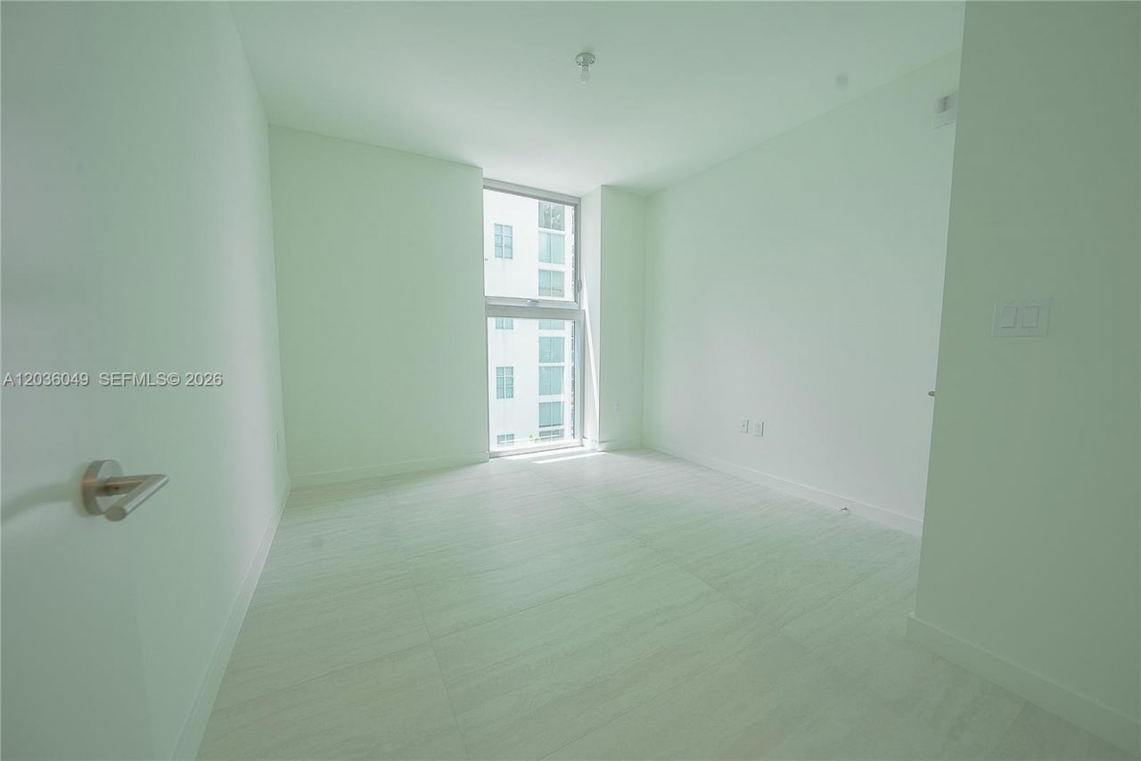 77 SE 5th St, Unit 1607, Miami, FL 33131 Photo