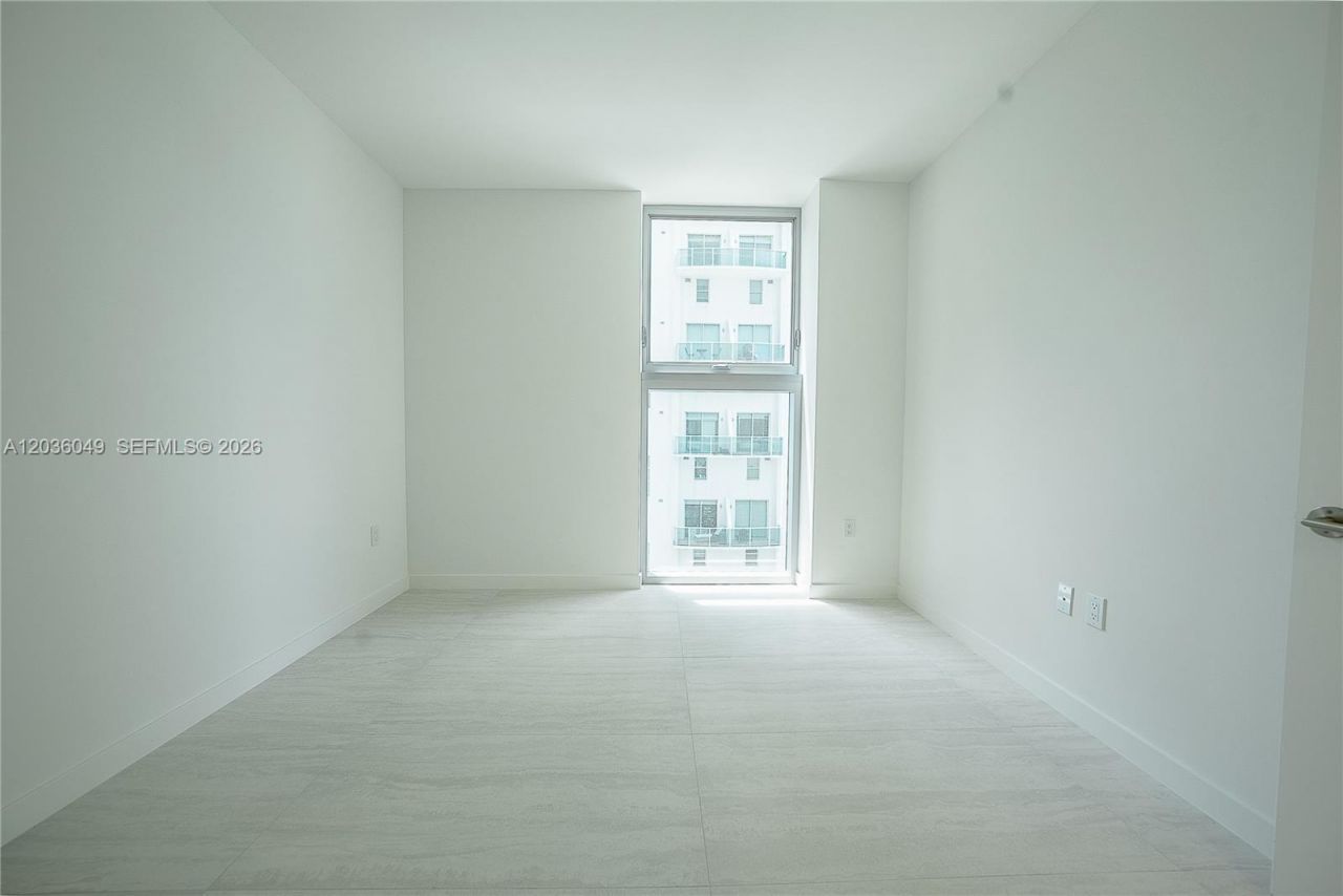 77 SE 5th St, Unit 1607, Miami, FL 33131 Photo