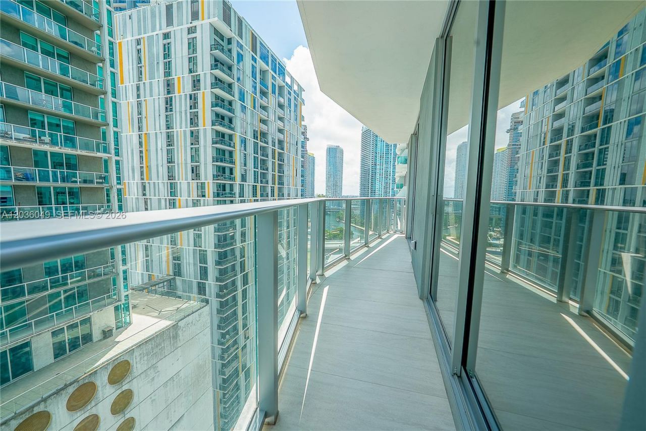 77 SE 5th St, Unit 1607, Miami, FL 33131 Photo