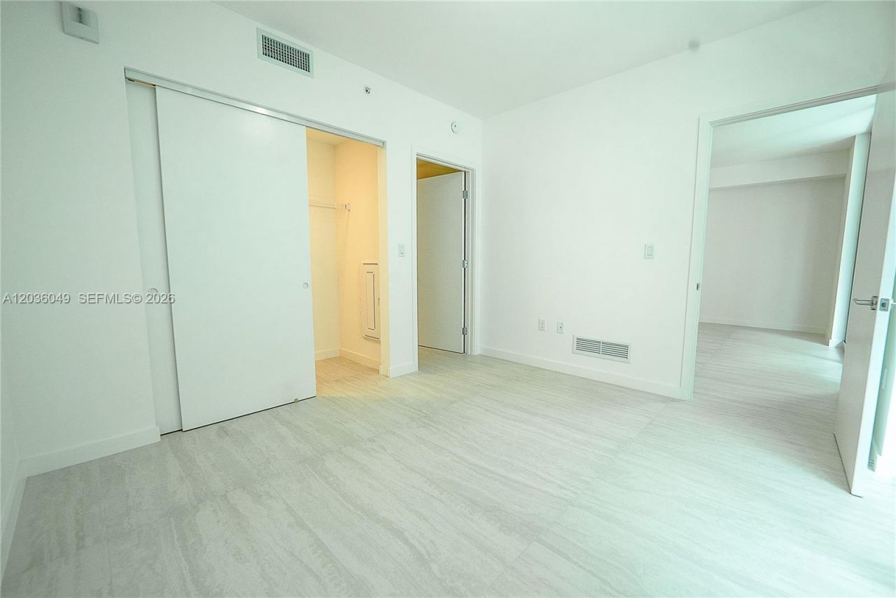 77 SE 5th St, Unit 1607, Miami, FL 33131 Photo