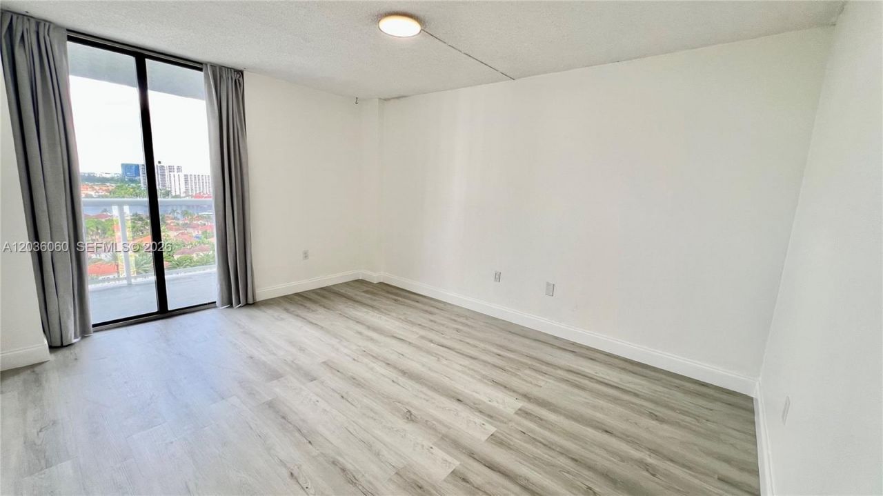20505 E Country Club Dr, Unit 1639, Aventura, FL 33180 Photo