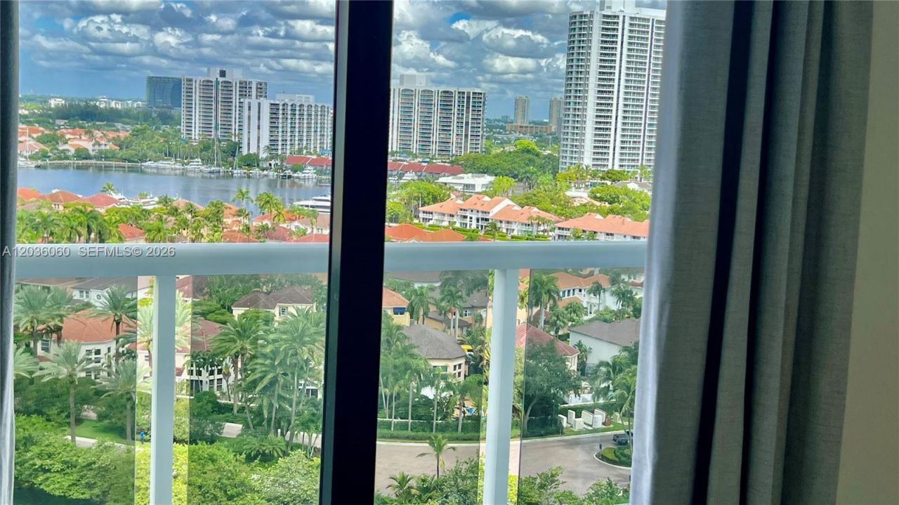20505 E Country Club Dr, Unit 1639, Aventura, FL 33180 Photo