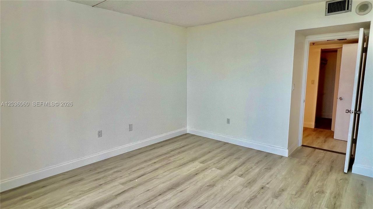 20505 E Country Club Dr, Unit 1639, Aventura, FL 33180 Photo