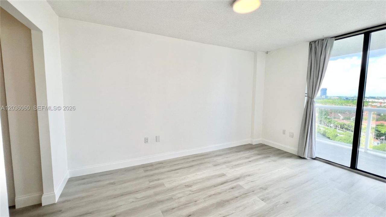 20505 E Country Club Dr, Unit 1639, Aventura, FL 33180 Photo