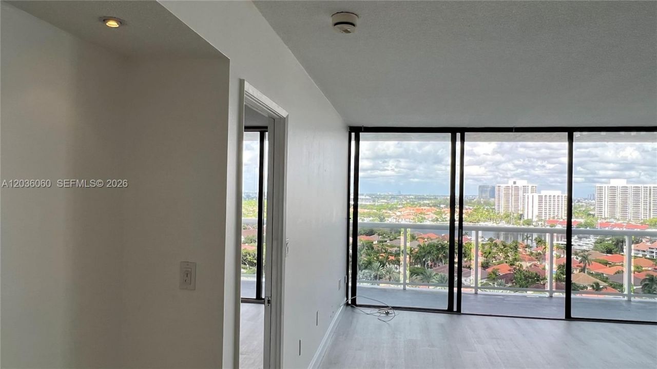 20505 E Country Club Dr, Unit 1639, Aventura, FL 33180 Photo