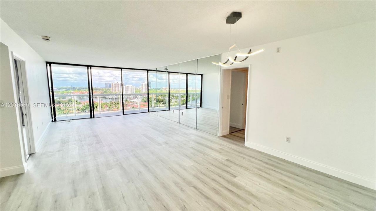 20505 E Country Club Dr, Unit 1639, Aventura, FL 33180 Photo