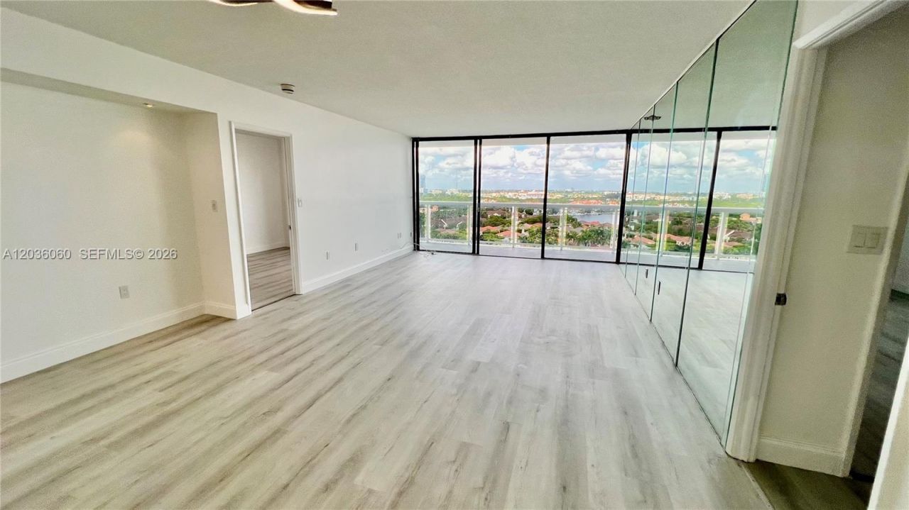 20505 E Country Club Dr, Unit 1639, Aventura, FL 33180 Photo