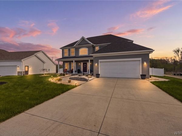 4665 Carlyes Court , Hamburg, NY 14075