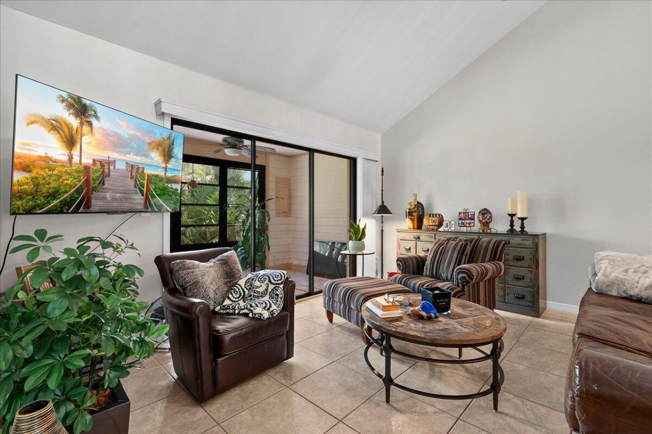 6111 SE Georgetown Place, Hobe Sound, FL 33455 Photo