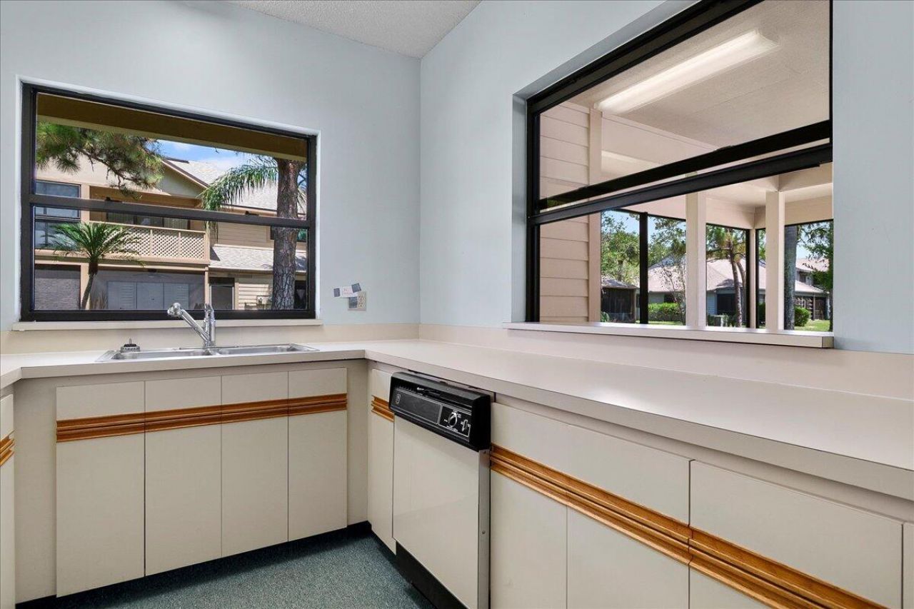 6111 SE Georgetown Place, Hobe Sound, FL 33455 Photo