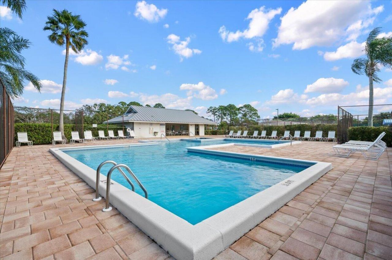 6111 SE Georgetown Place, Hobe Sound, FL 33455 Photo