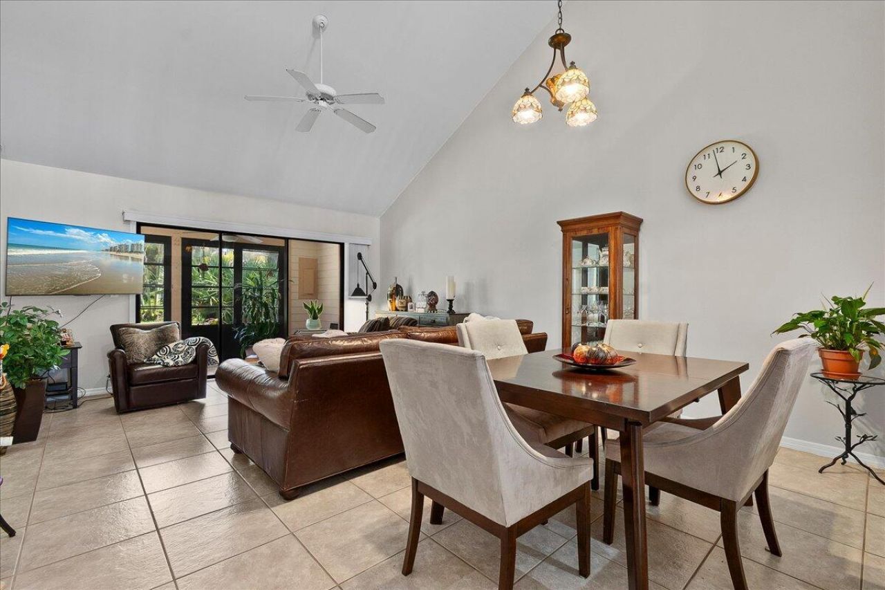 6111 SE Georgetown Place, Hobe Sound, FL 33455 Photo