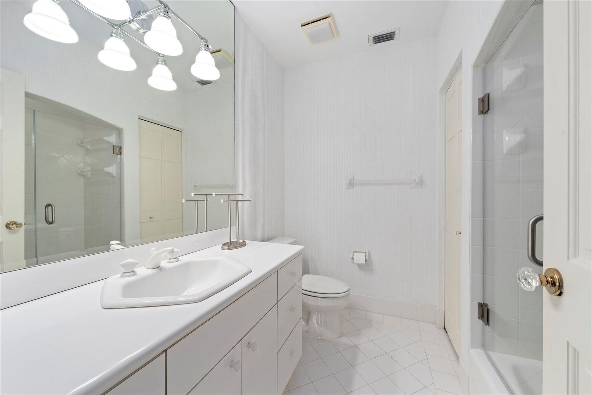 330 Royal Plaza Drive, Fort Lauderdale, FL 33301 Photo