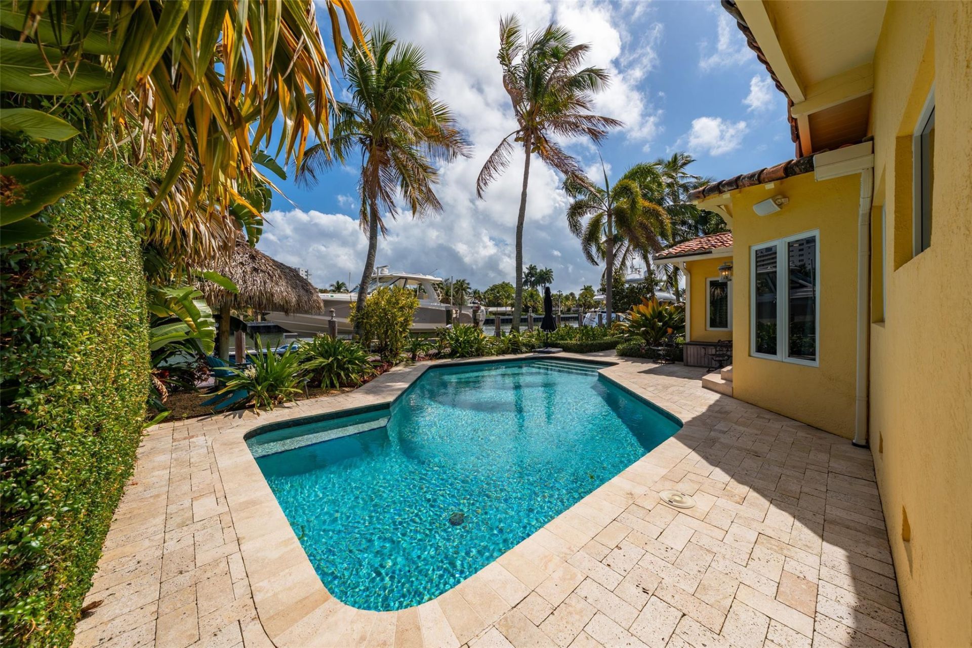 330 Royal Plaza Drive, Fort Lauderdale, FL 33301 Photo
