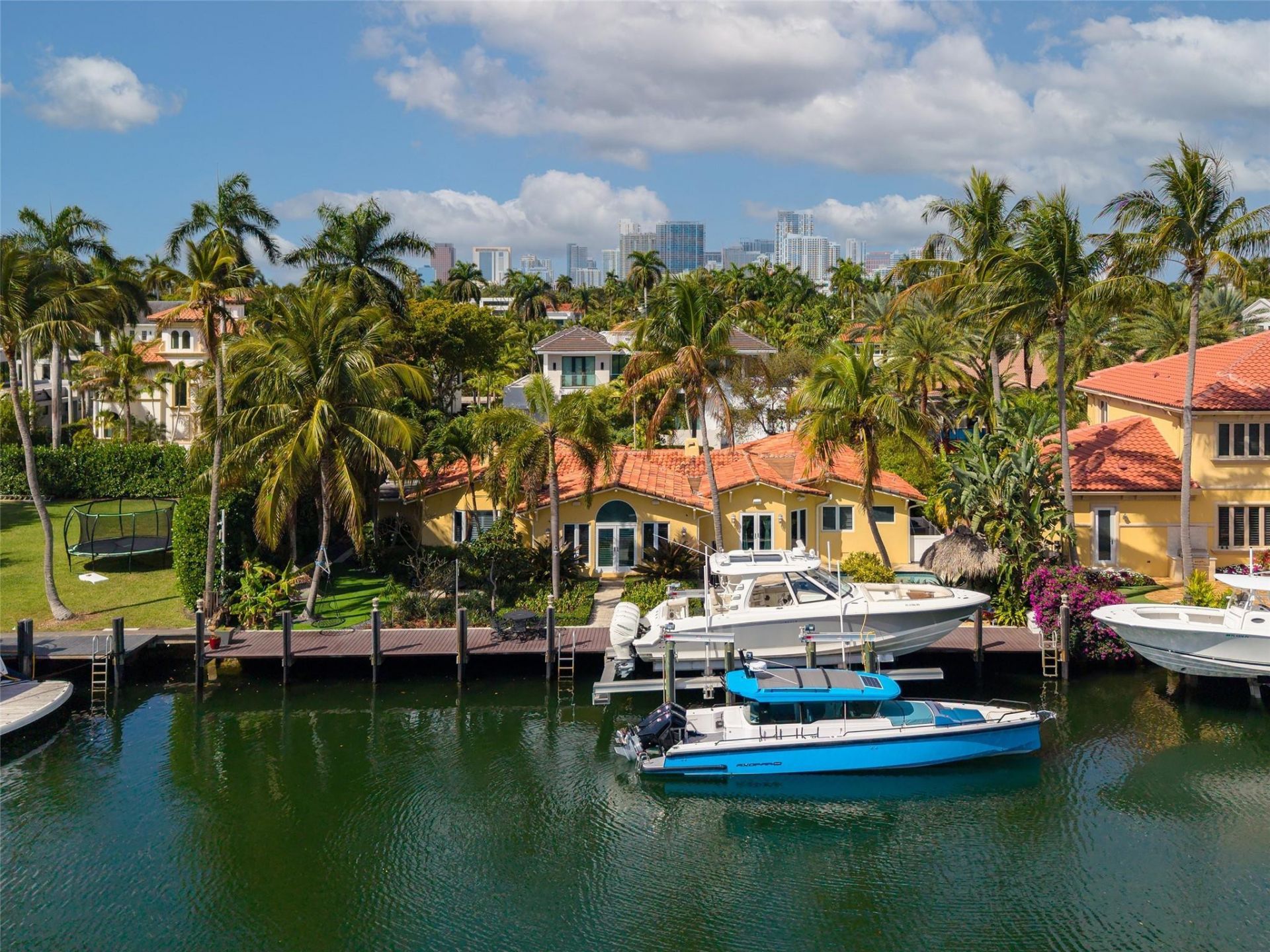 330 Royal Plaza Drive, Fort Lauderdale, FL 33301 Photo