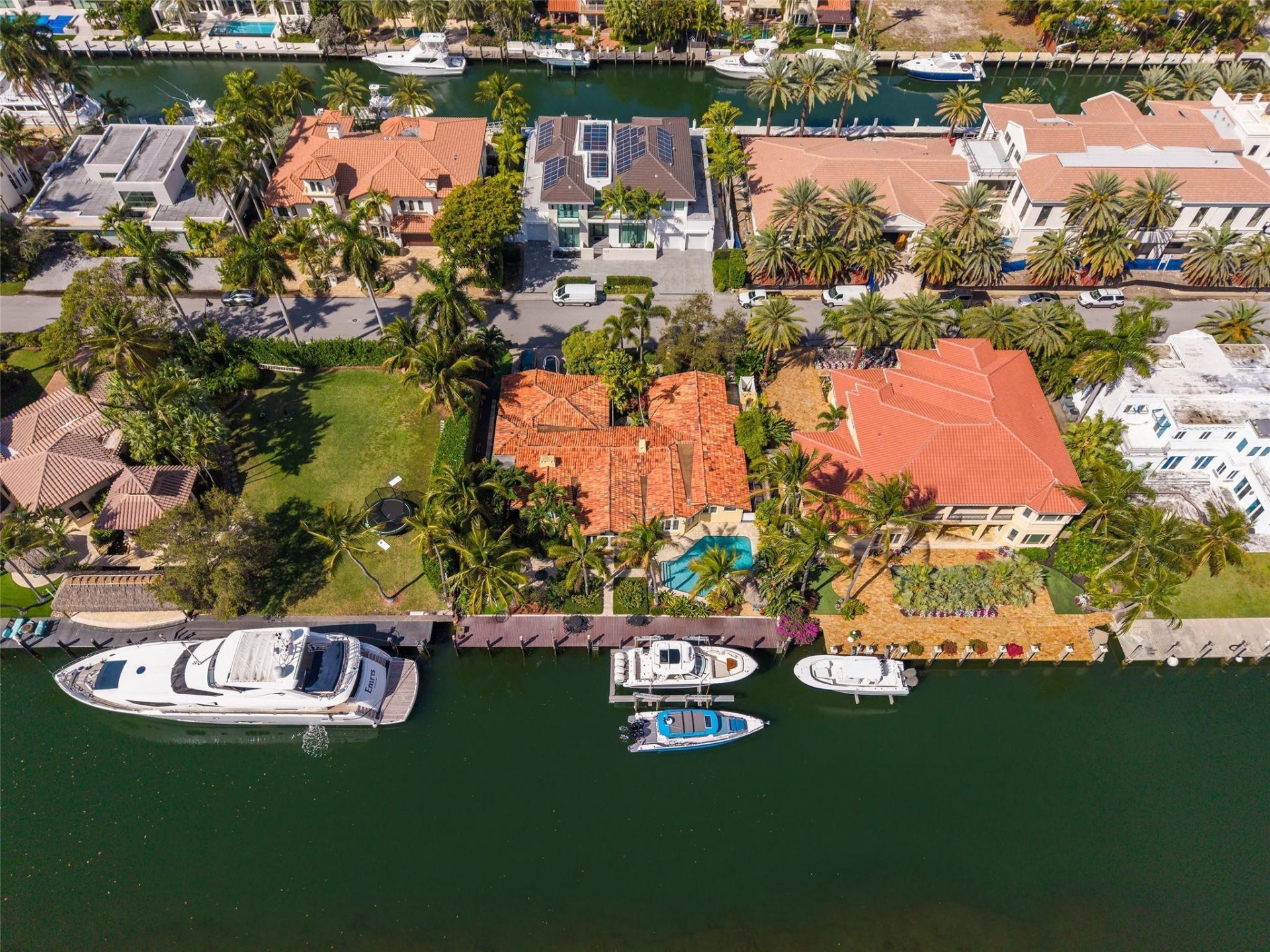 330 Royal Plaza Drive, Fort Lauderdale, FL 33301 Photo