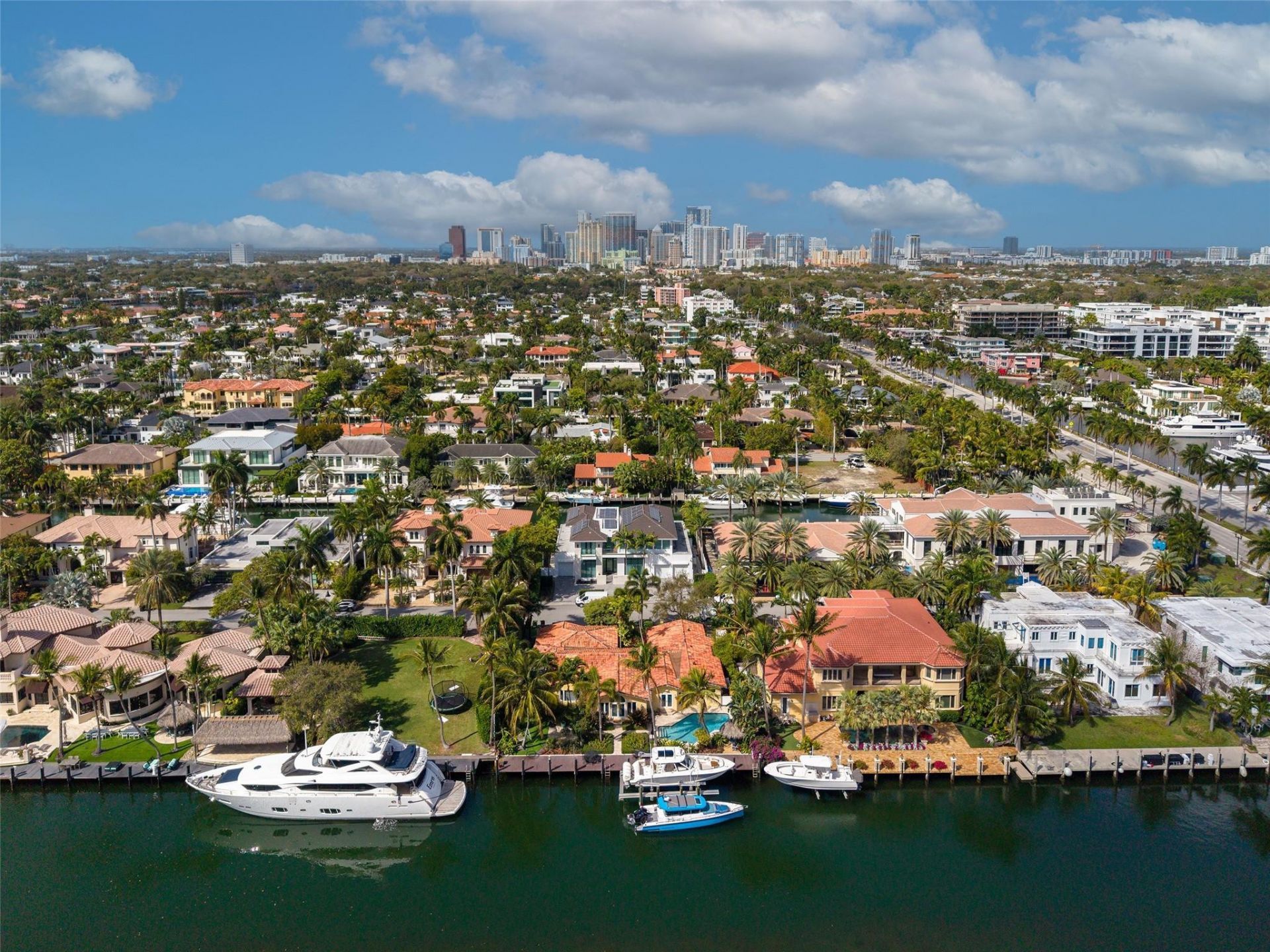 330 Royal Plaza Drive, Fort Lauderdale, FL 33301 Photo