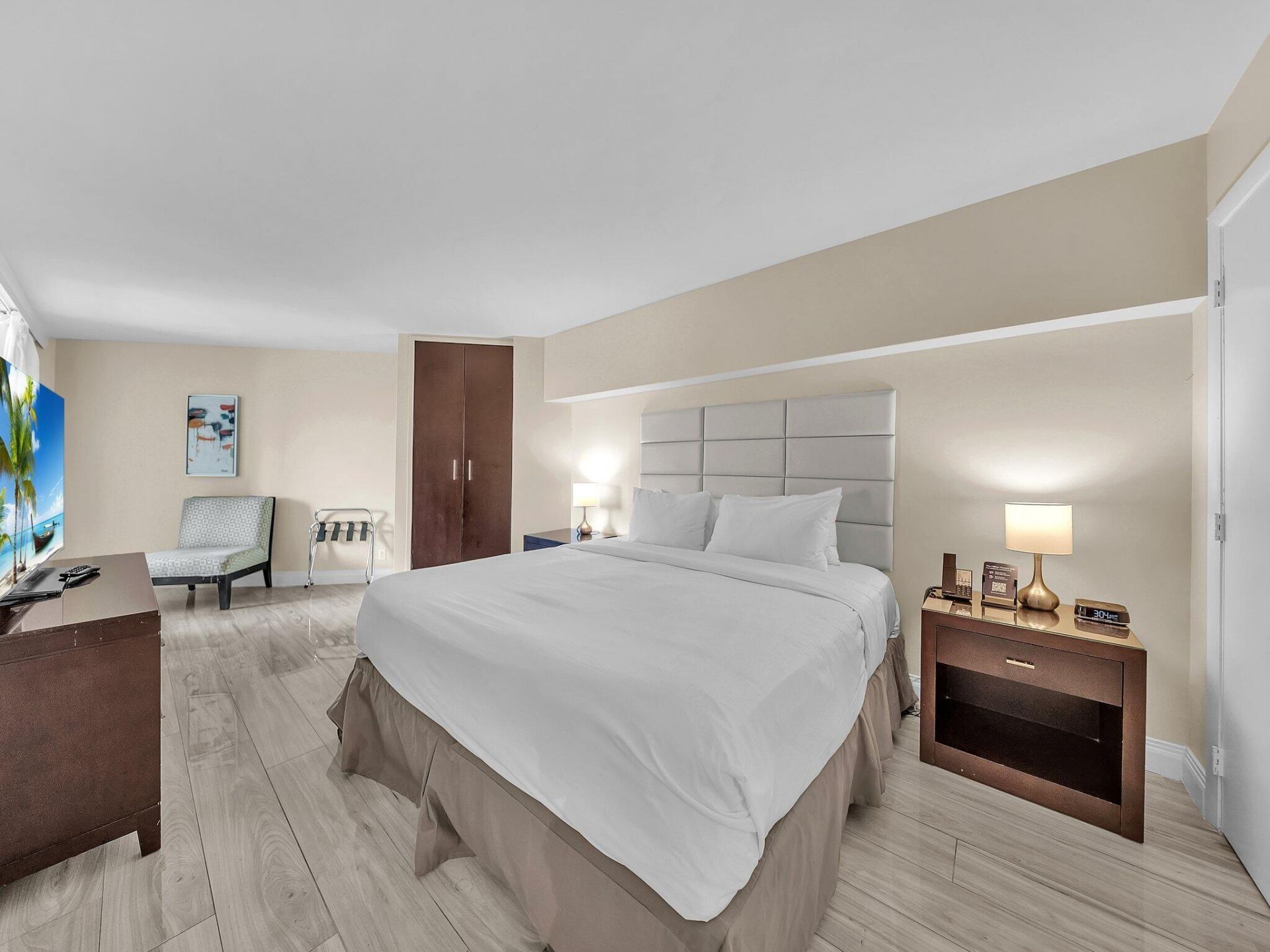 2670 E Sunrise Boulevard, Unit 323, Fort Lauderdale, FL 33304 Photo
