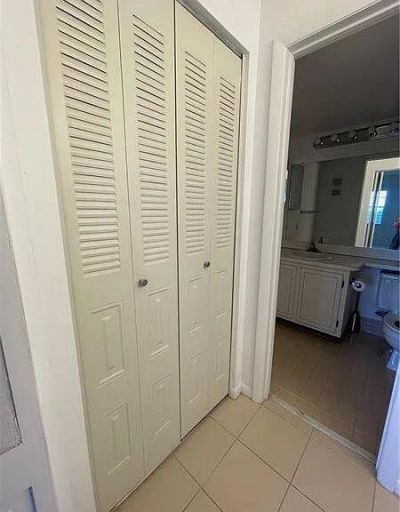 3001 W Rolling Hills, Unit 608, Davie, FL 33328 Photo