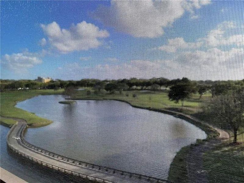 3001 W Rolling Hills, Unit 608, Davie, FL 33328 Photo