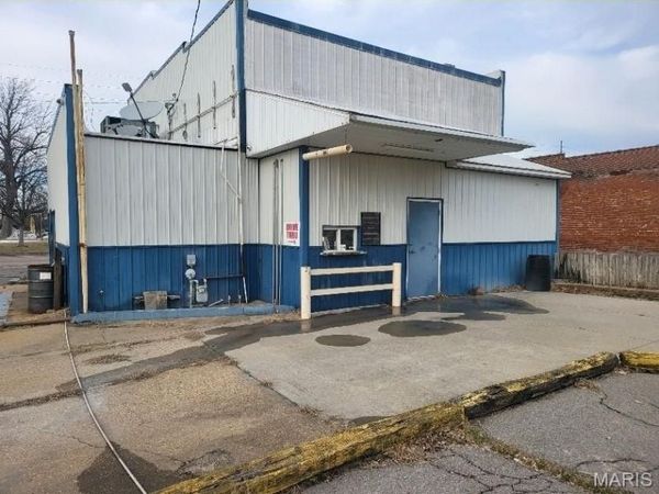 133 W Malone Avenue , Sikeston, MO 63801