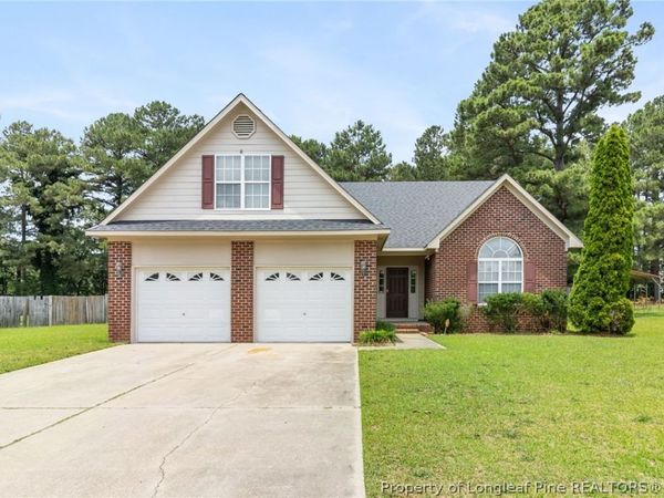 107 Hollow Lane, Raeford, NC 28376