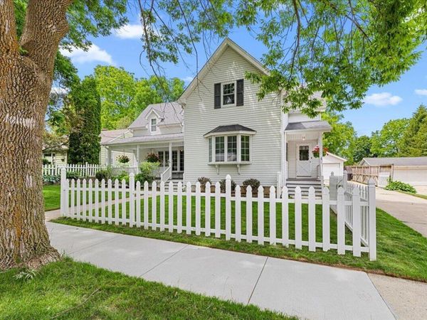 N37W6046 Wurthmann STREET, Cedarburg, WI 53012