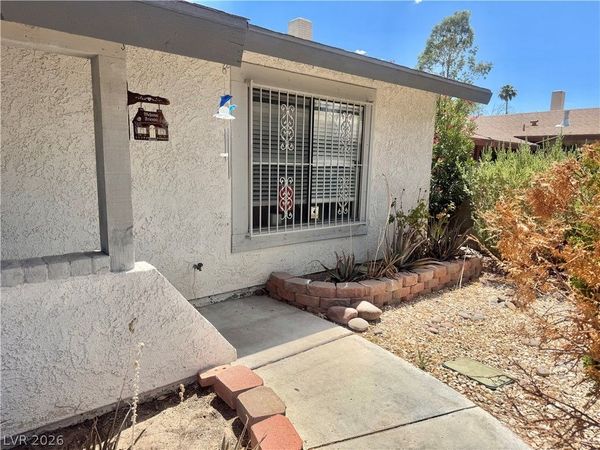 6461 W Viking Road , Las Vegas, NV 89103