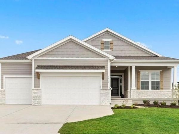 17135 S Barstow Street, Olathe, KS 66062