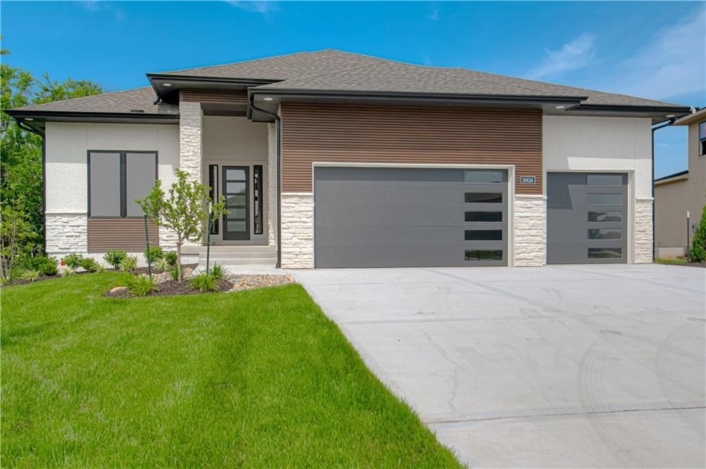 17056 W 172nd Terrace, Olathe, KS 66062 Main Photo