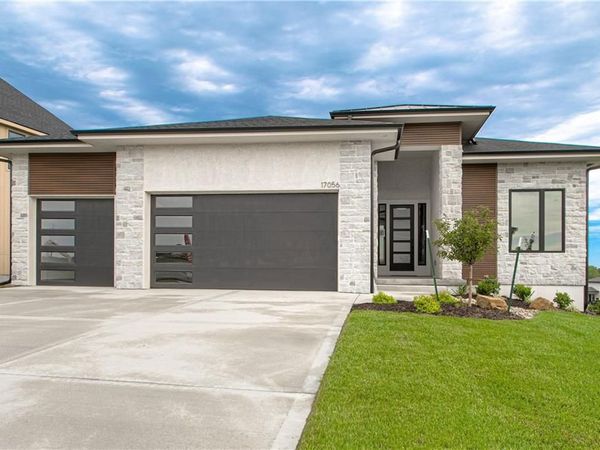 17056 W 172nd Terrace, Olathe, KS 66062