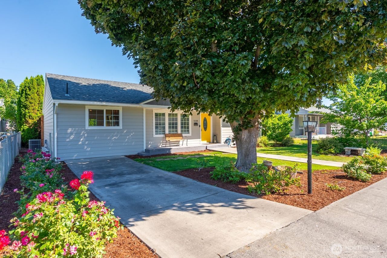 1238 D Street Sw, Ephrata, WA 98823 Main Photo