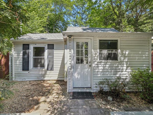 26 Flanders Boulevard, Flanders, NY 11901