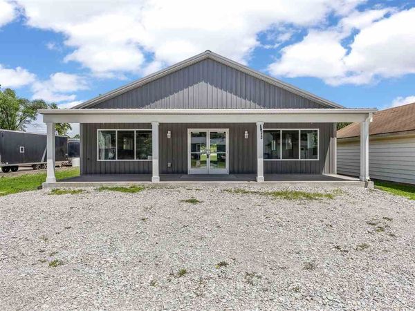 1660 Main St, Ely, IA 52227