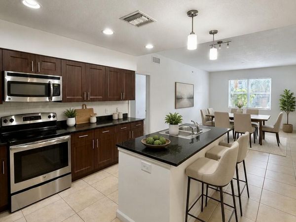 1590 Cameron Samuel Lane, West Palm Beach, FL 33401