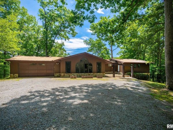 11119 Adams Acres Road, Marion, IL 62959