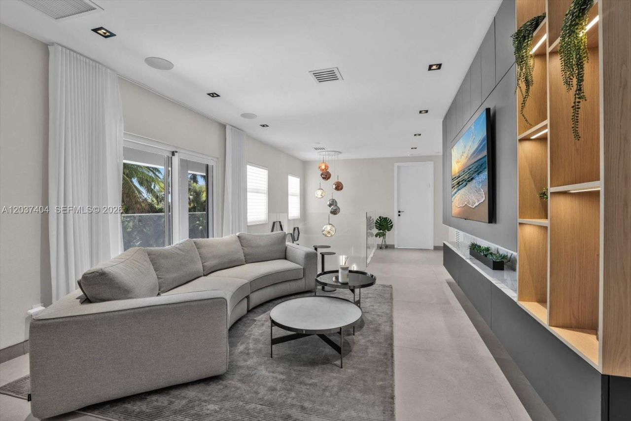431 Layne Blvd , Hallandale Beach, FL 33009 Photo